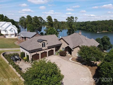 A home in Hickory