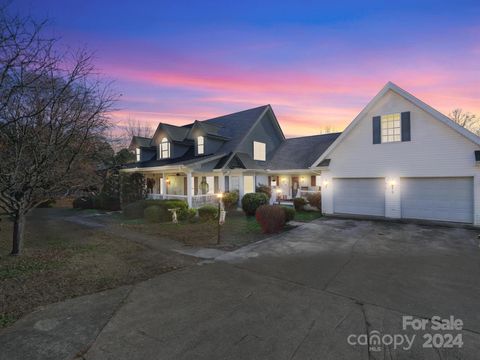 Single Family Residence in Tryon NC 510 Floyd Blackwell Road.jpg