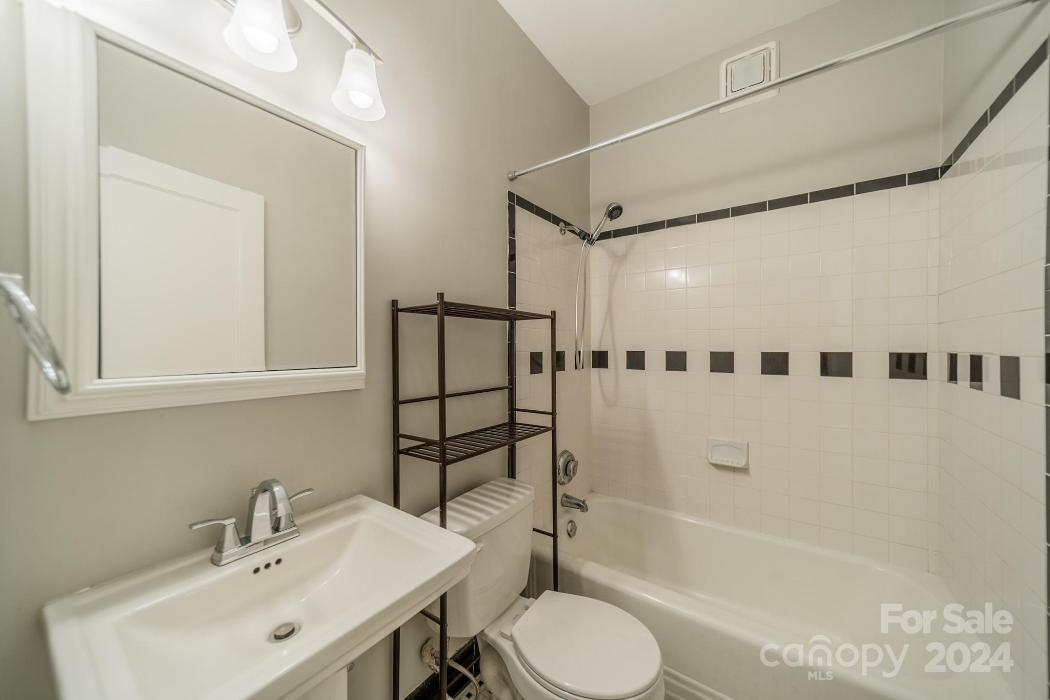 Wesley Heights - Residential Income