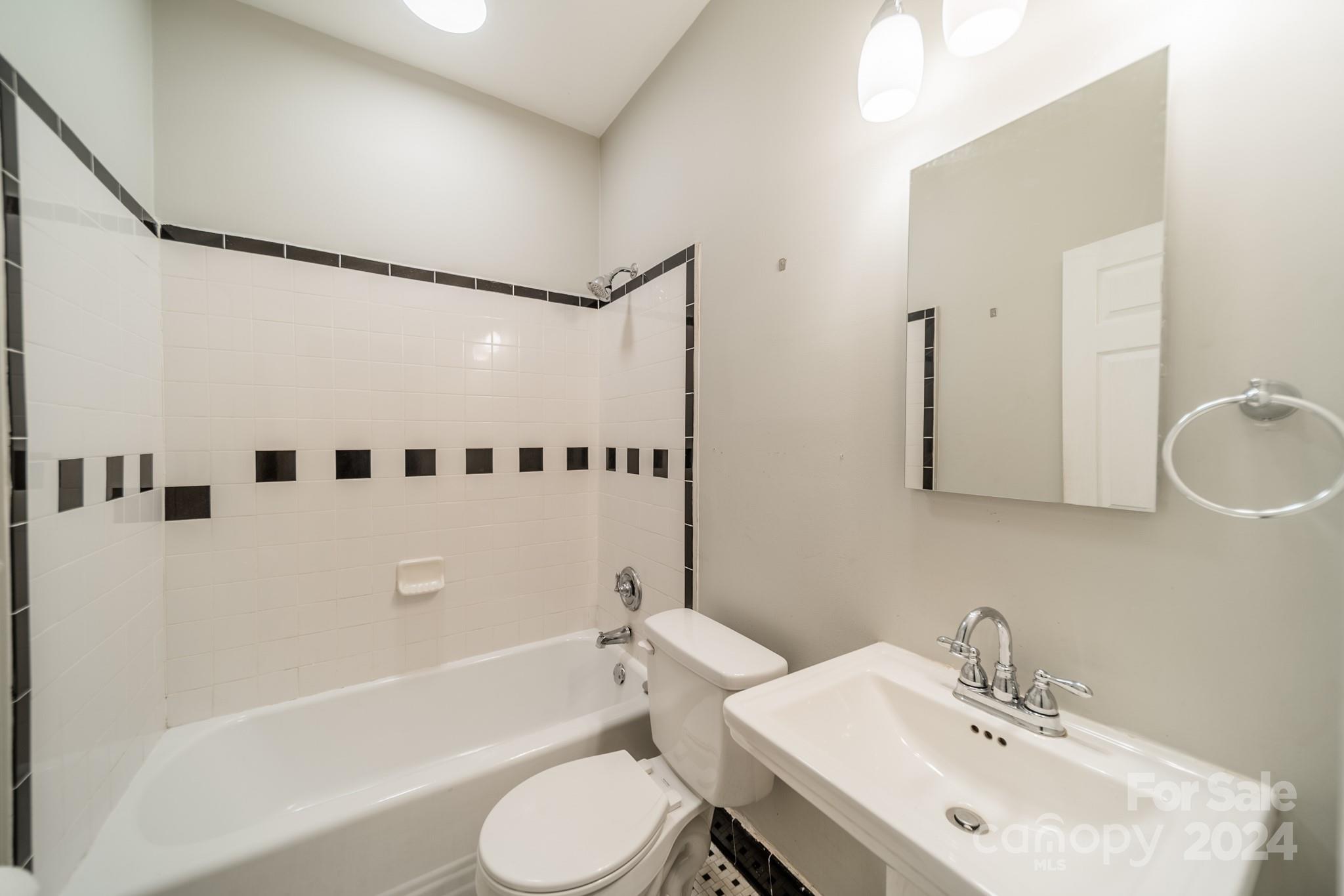 Wesley Heights - Residential Income