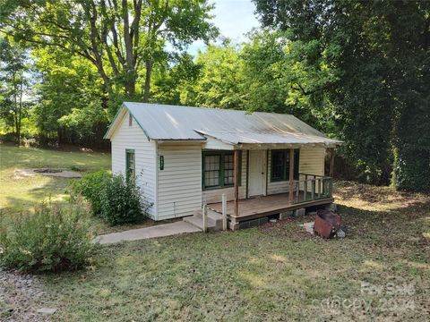 Single Family Residence in Wadesboro NC 337 Airport Road.jpg