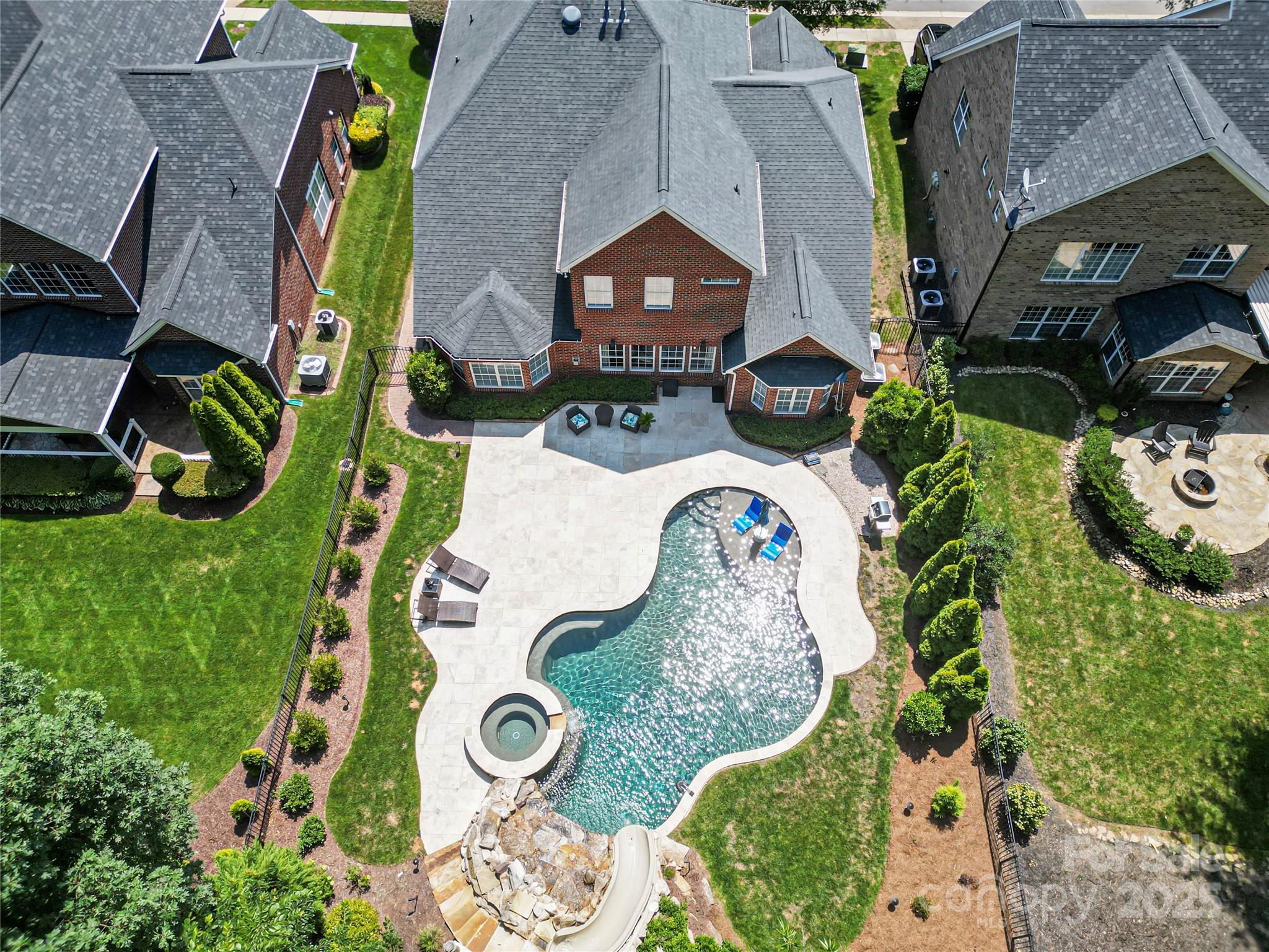2504 River Oaks Drive