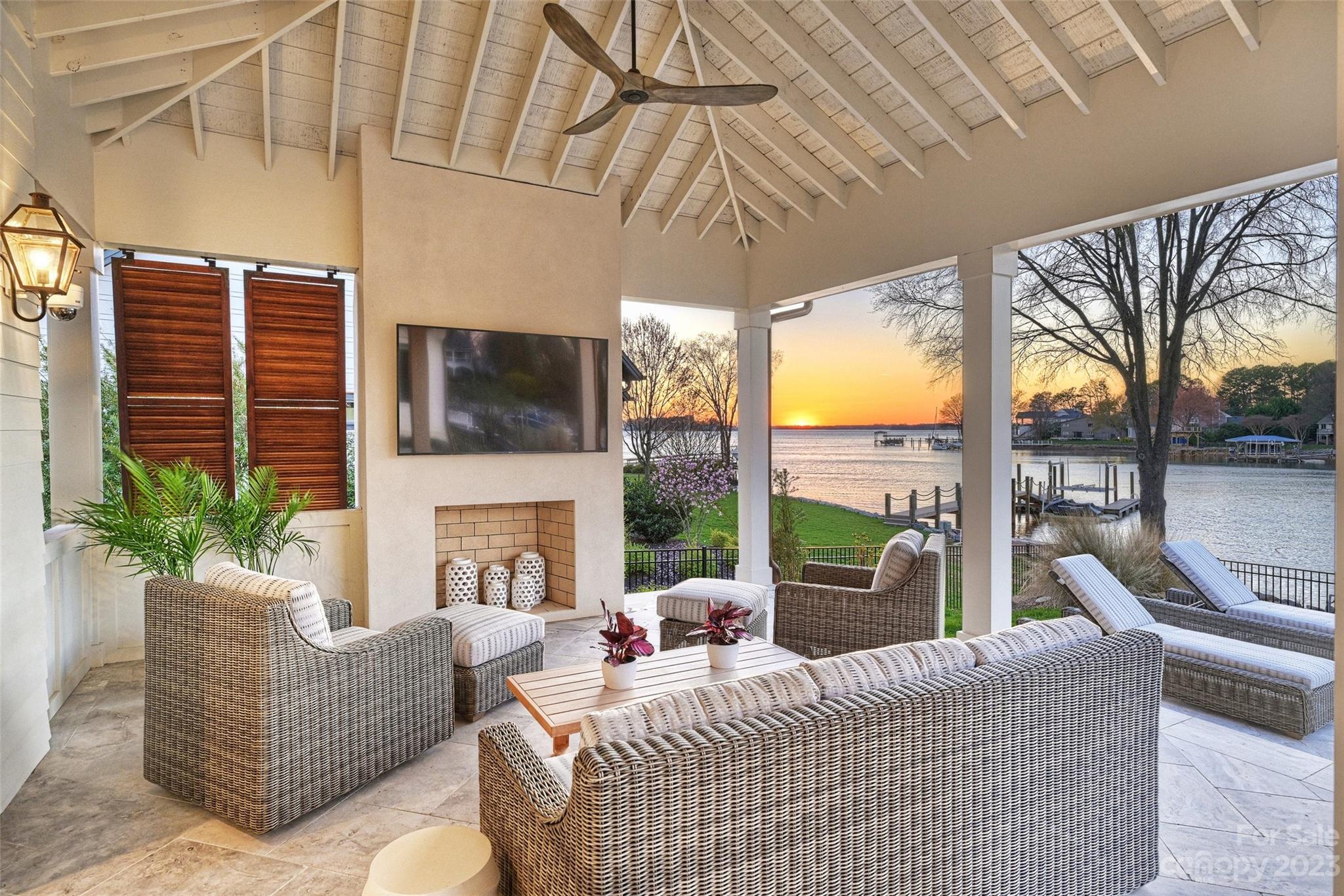 Country Club Shores - Residential