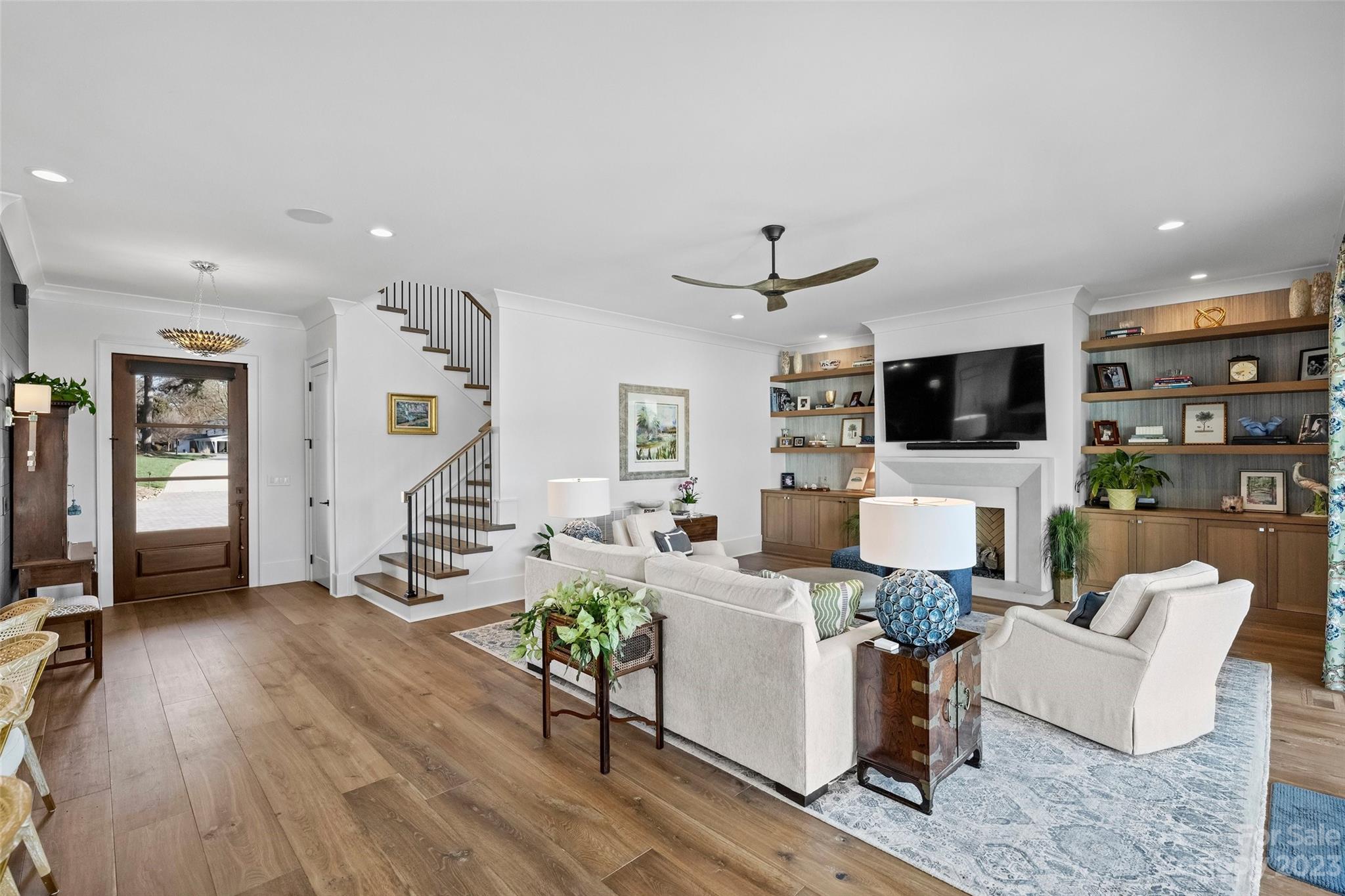 Country Club Shores - Residential