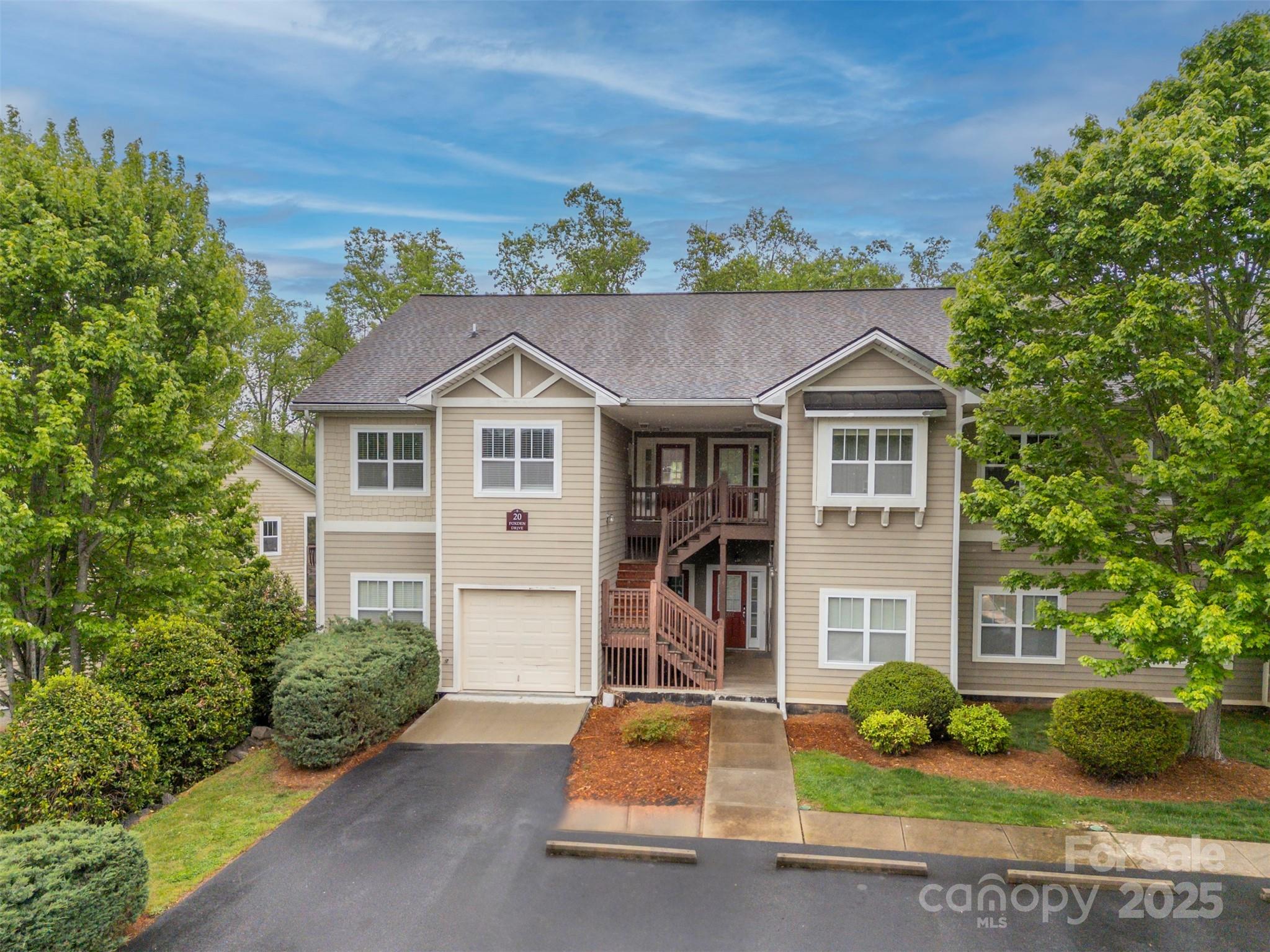 20 Foxden Drive 301