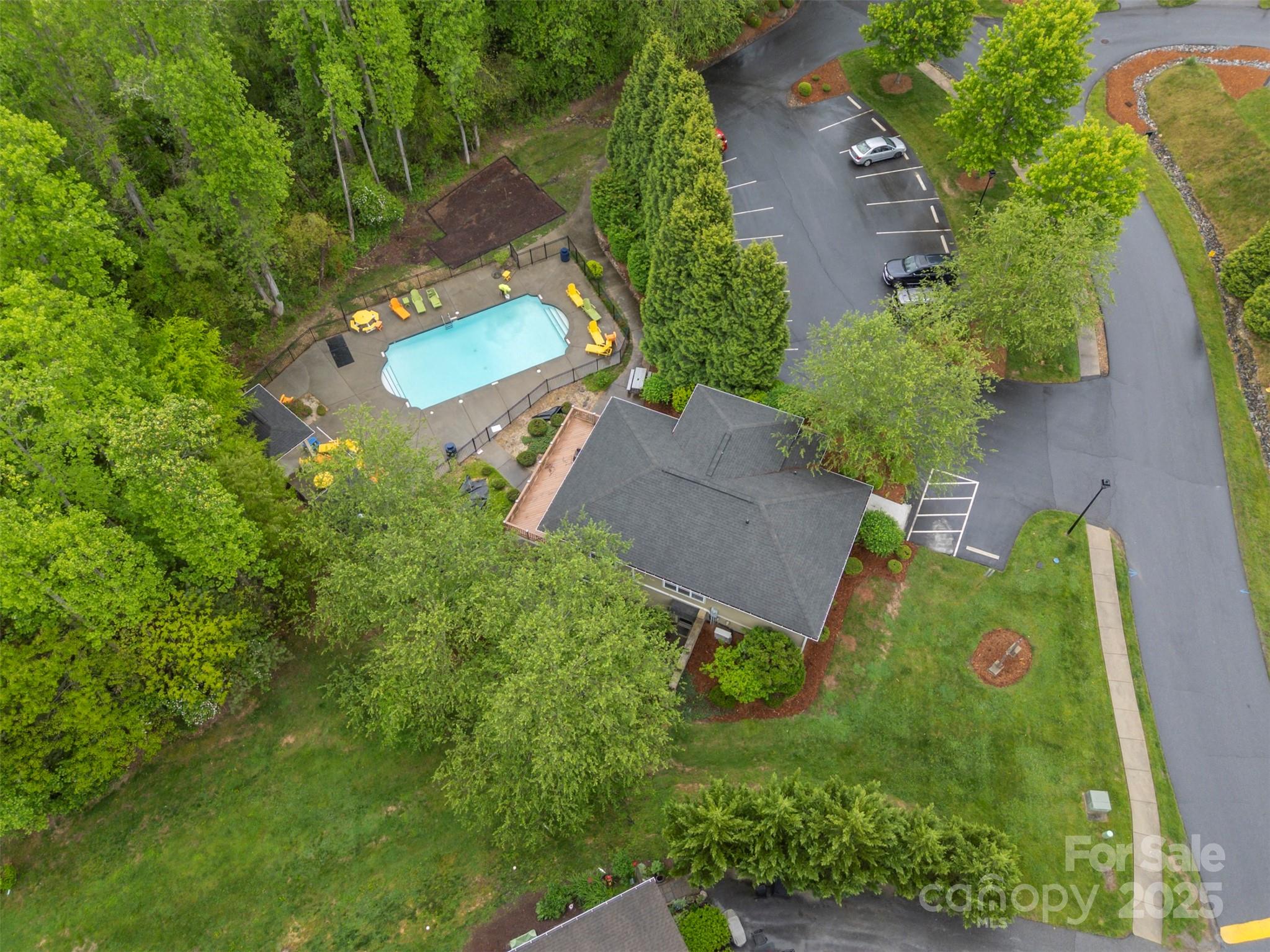 Fox Glen Condominium - Residential