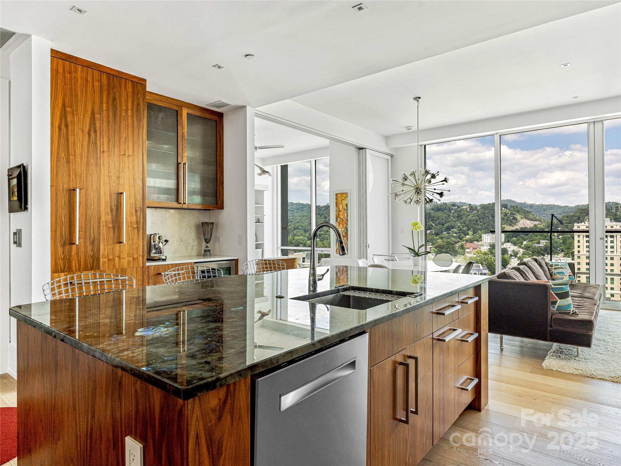 7 Patton Avenue Unit 1503