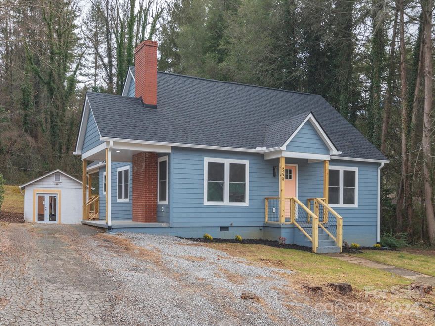 Introducing this beautifully renovated home located in the heart of town, just a short stroll
away from Main St. Step inside and be captivated by the perfect blend of modern updates and
preserved original architectural features. It's the perfect combination of old-world charm and
contemporary living. Extensively renovated and completed with the utmost detail.