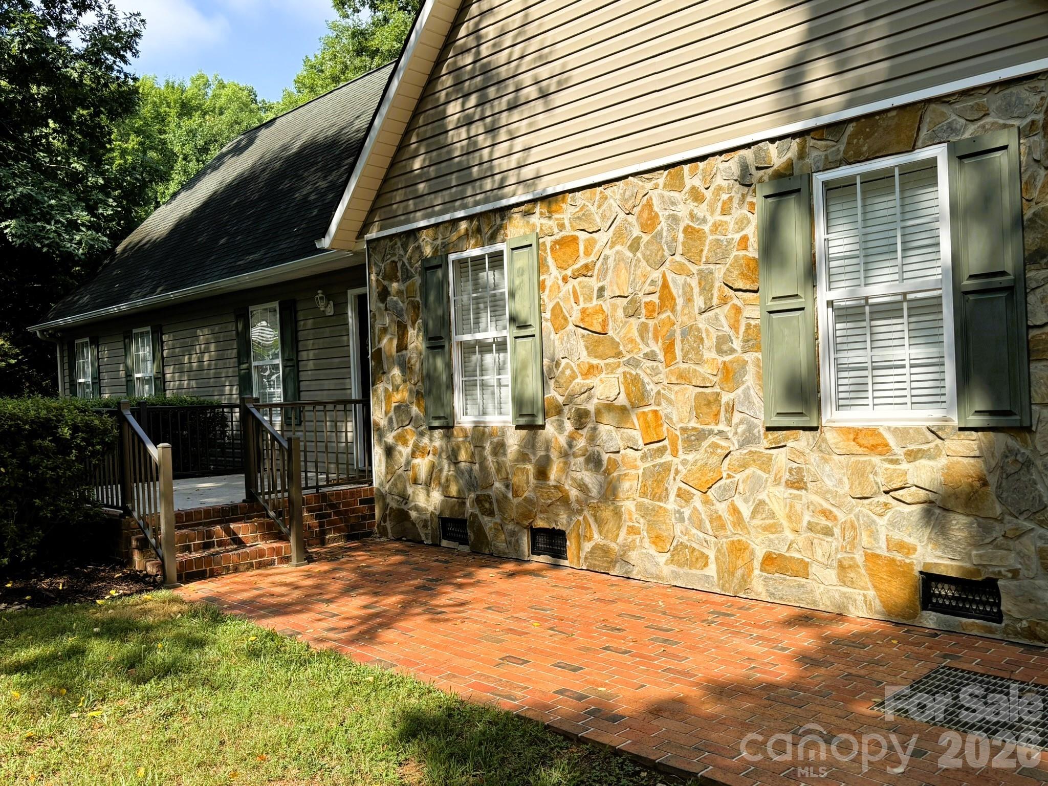130 Canoe Court
