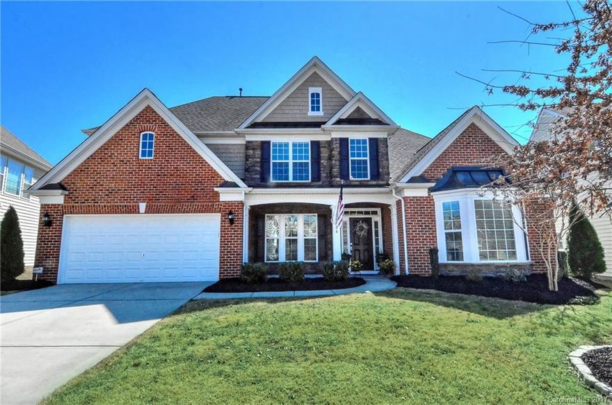 Stunning Home features 4+Beds, 3 Full Baths & Huge Bonus/5th Bedrm. REDUCED! Soaring 2-sty foyer w/gleaming Hardwds! Home office w/Frch doors & Bay window. Elegant Frml DR w/Trey Ceiling,beautiful Moldings & Butlers pantry w/Granite. Sunny Vaulted Greatrm, Gas Fireplc! Gourmet Kit, Hwoods, SS, Granite, 42" Cabs & Breakfast Bar Island. Eat-in Brkfst. Master on Main w/Luxury Bath, Sep shower, Granite,Tile! PRVT GUEST Ste.for In-laws w/Full Bath. Prvcy Fenced Yard w/Patio, Pulte Warranty till '21.