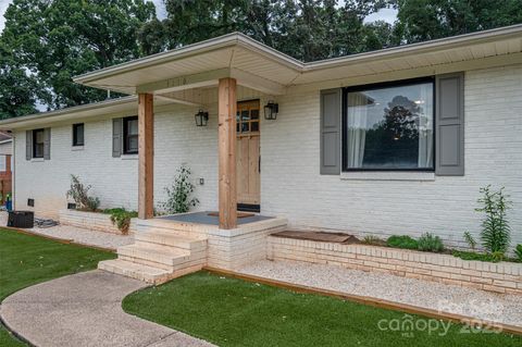 3116 Sunset Road Charlotte NC 28216