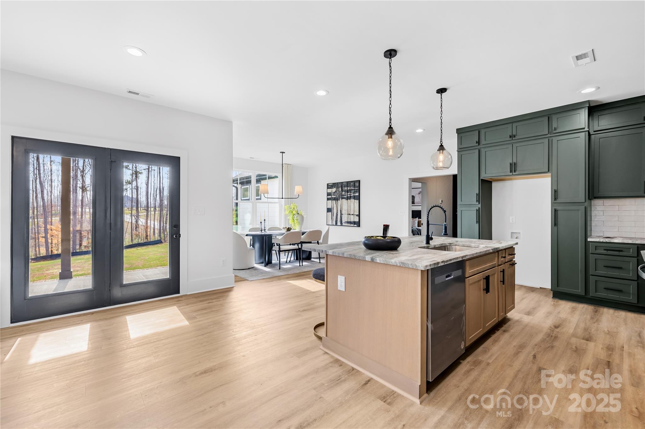 Sanders Landing - Residential