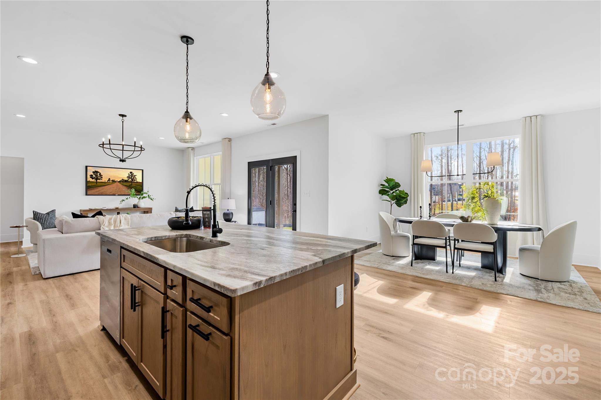 Sanders Landing - Residential