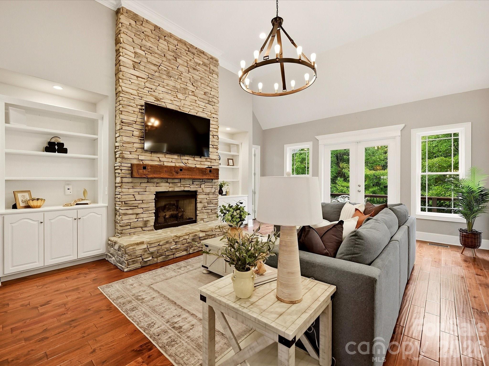 3167 James Plantation Drive