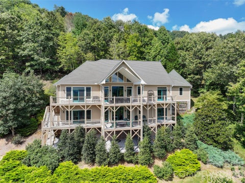 Photo of 228 Inverness Drive, Waynesville, NC 28785 (MLS # 4431537)
