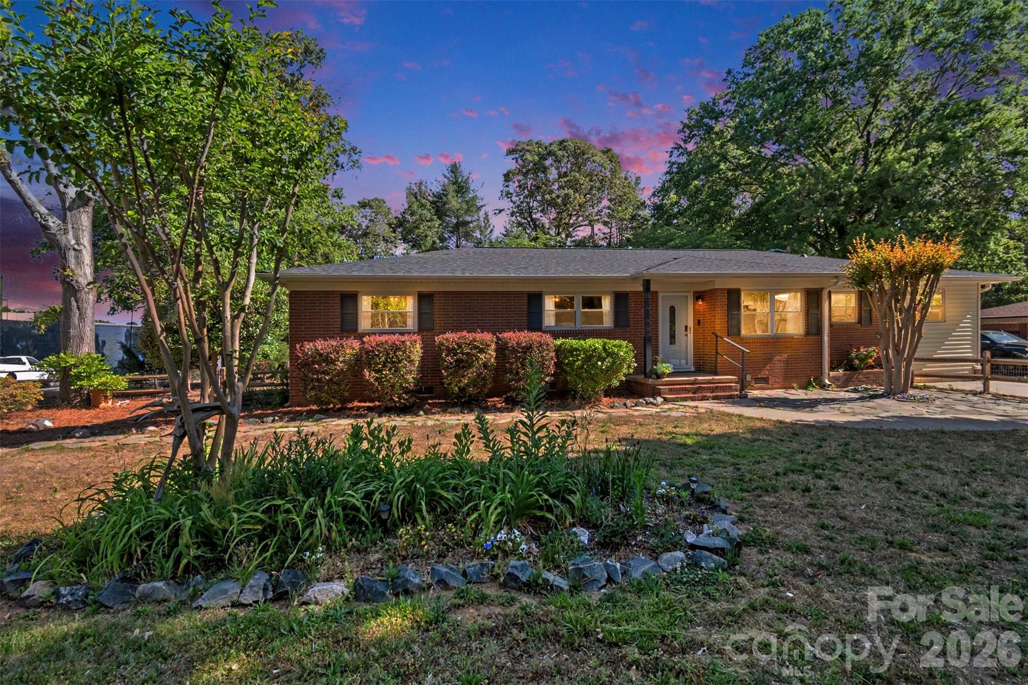 738 Edgemoor Drive