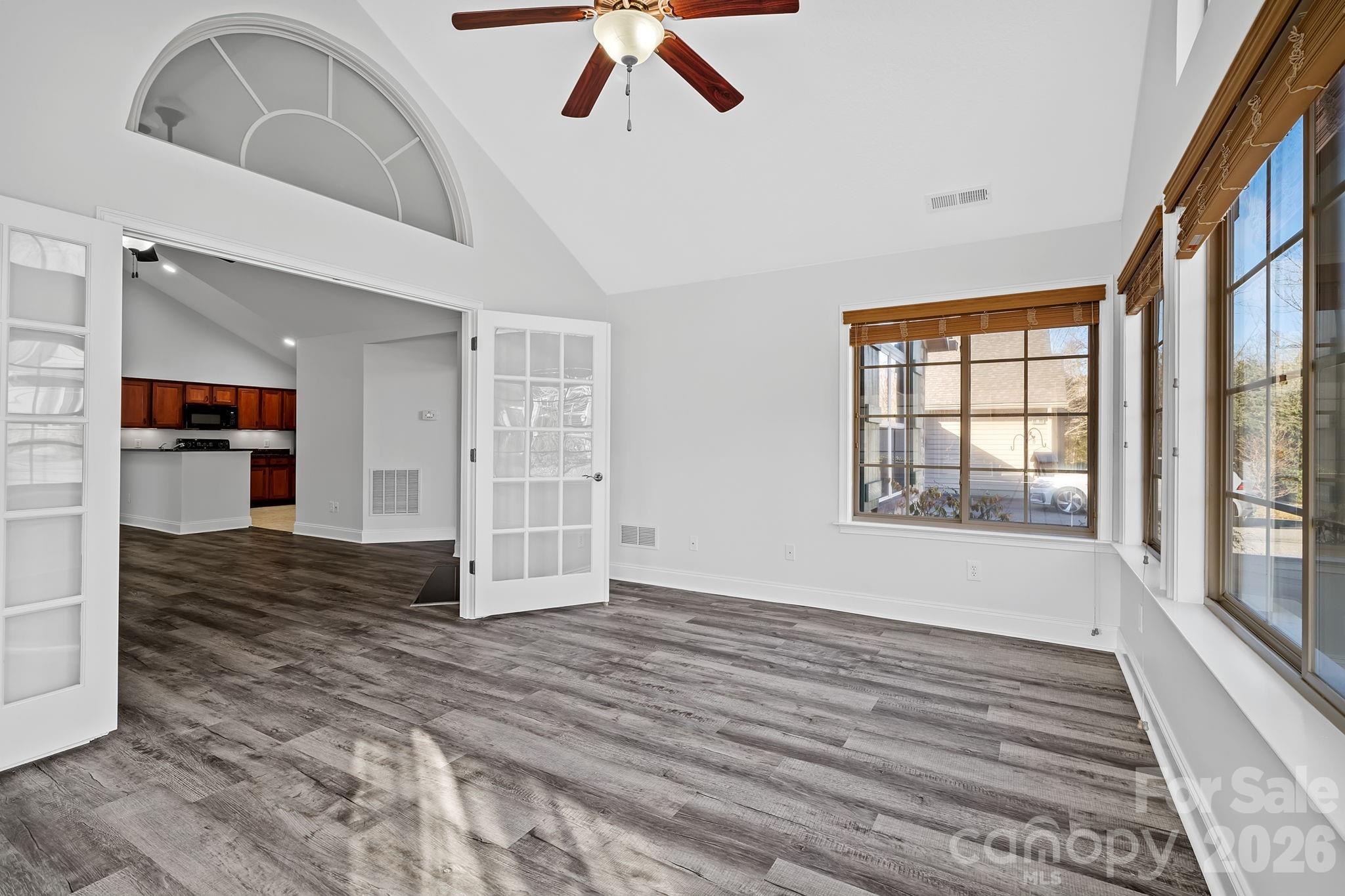 Hamburg Crossing - Residential