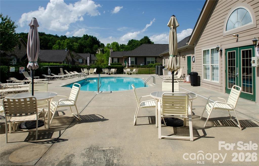 Hamburg Crossing - Residential