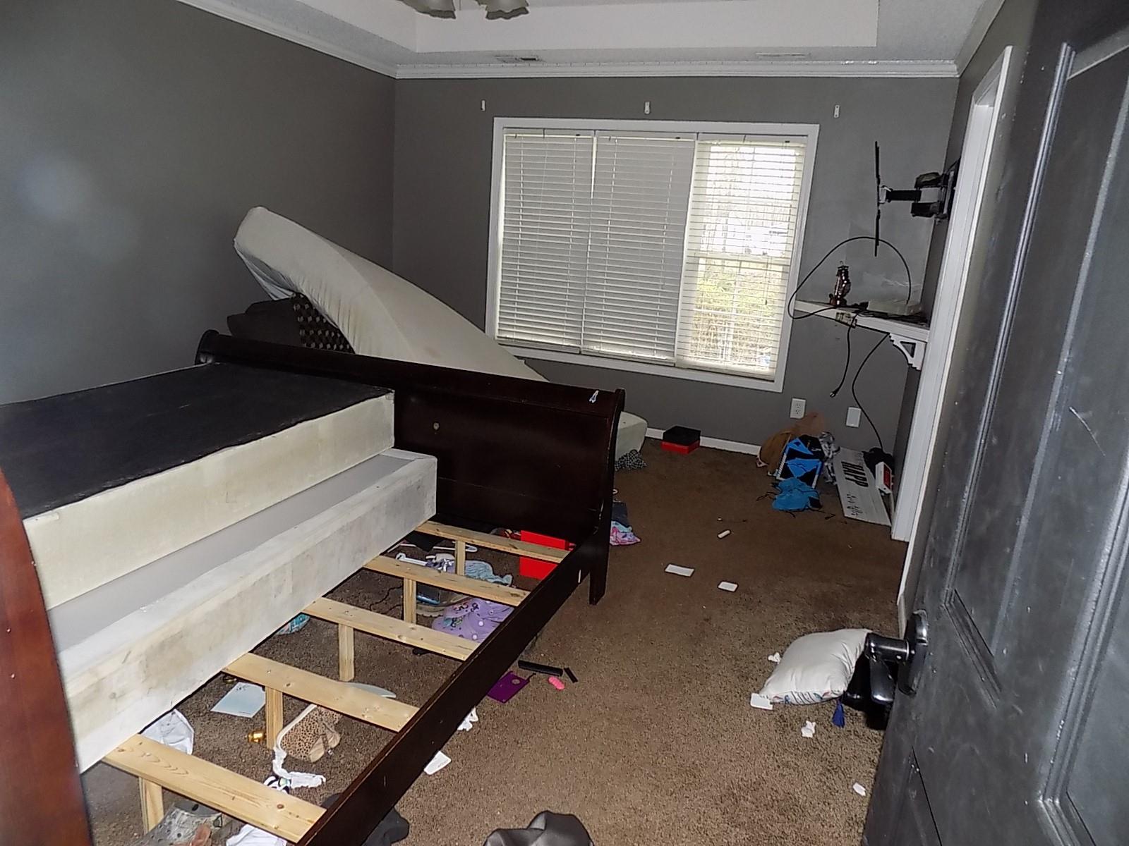 Mountain Manor - Residential