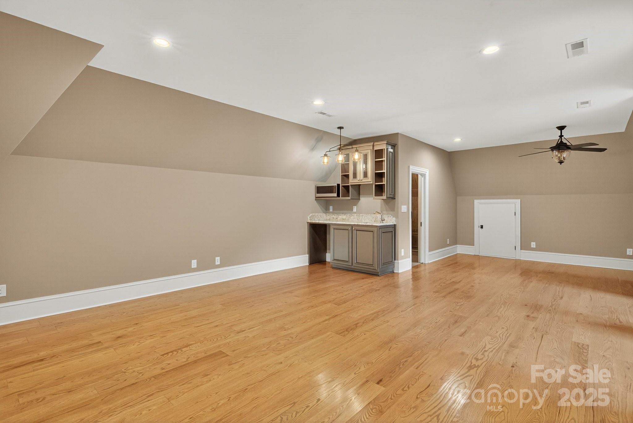 Longview - Residential