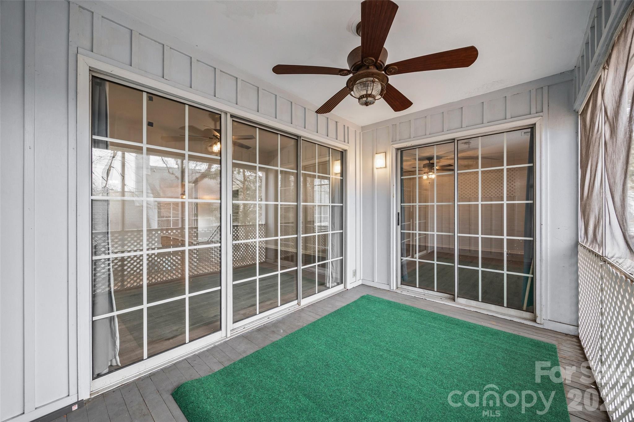 Hunt Club Villas - Residential