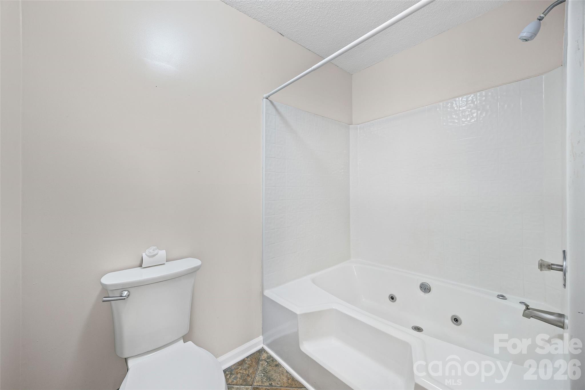 Hunt Club Villas - Residential