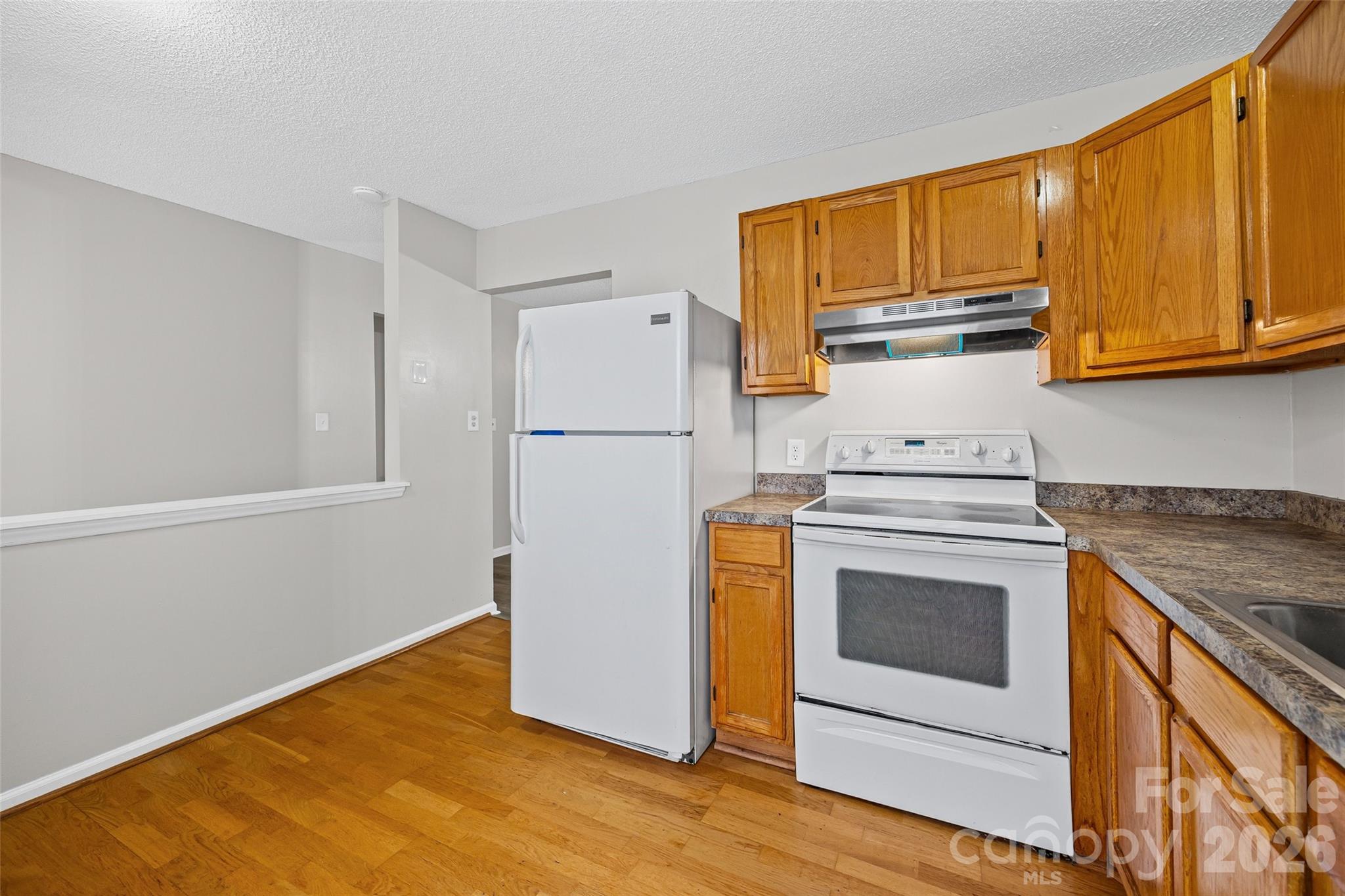 Hunt Club Villas - Residential