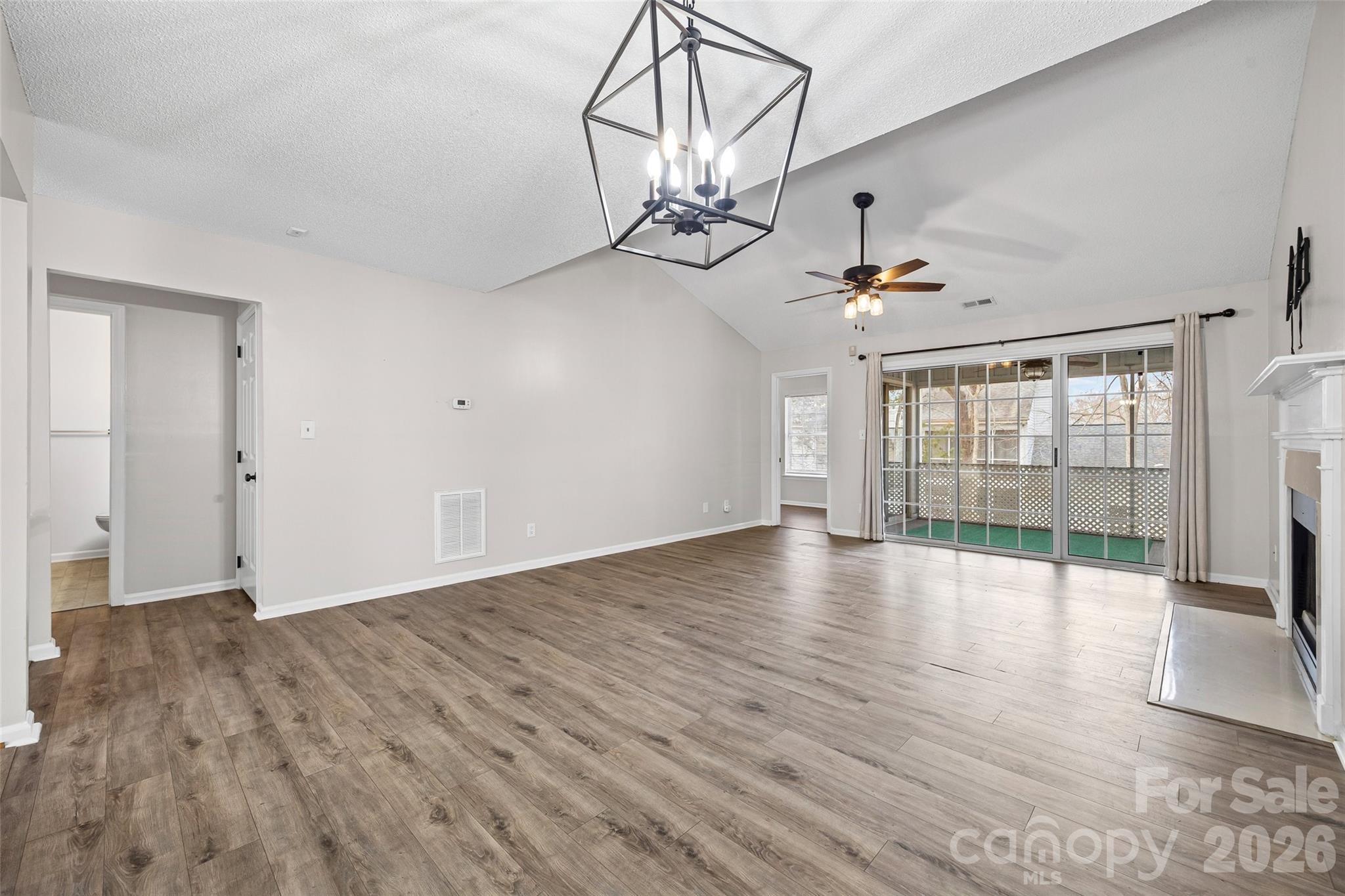 Hunt Club Villas - Residential