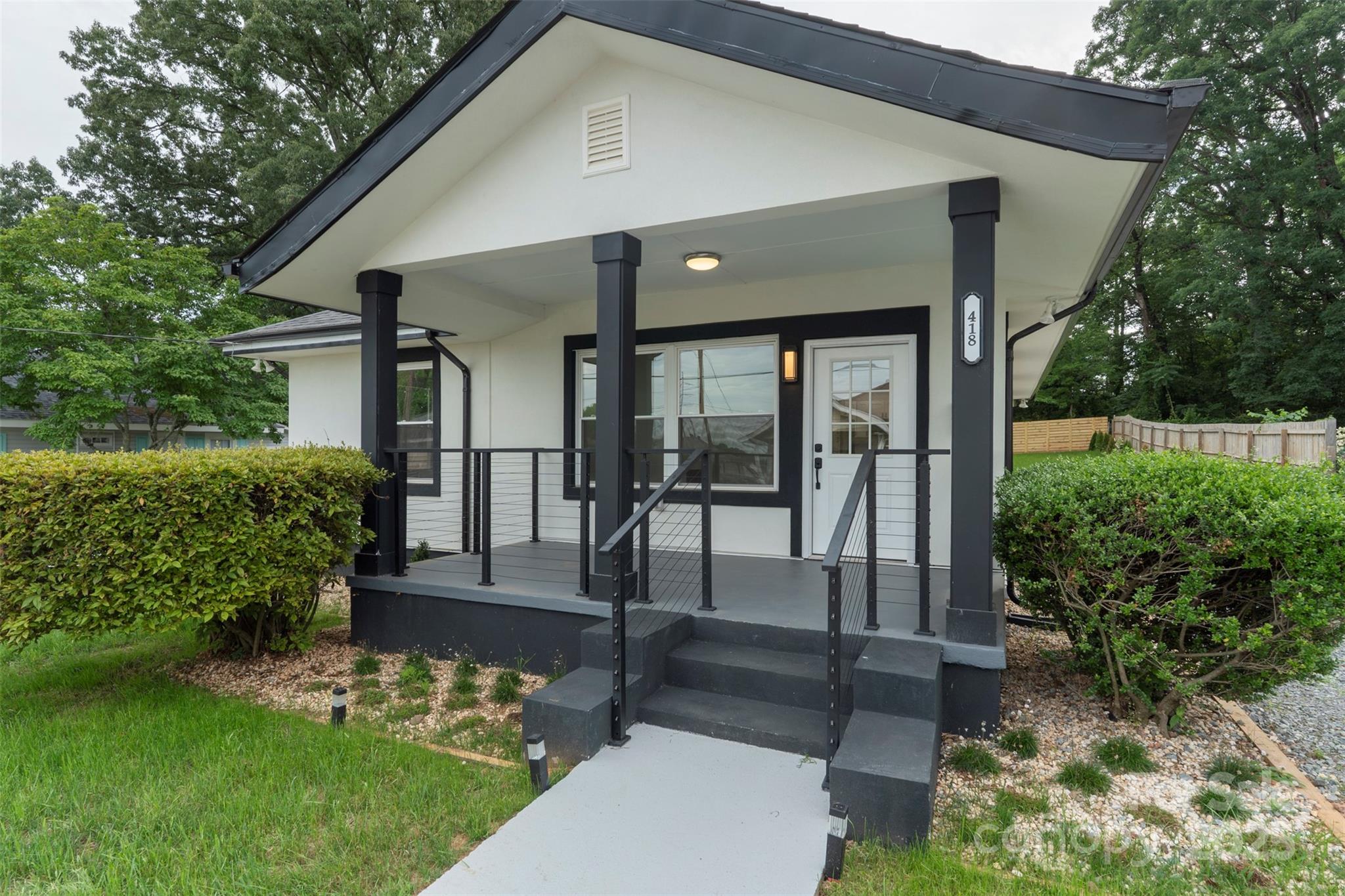 418 Link Street