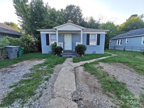 Duplex in Charlotte NC 2217 Custer Street.jpg