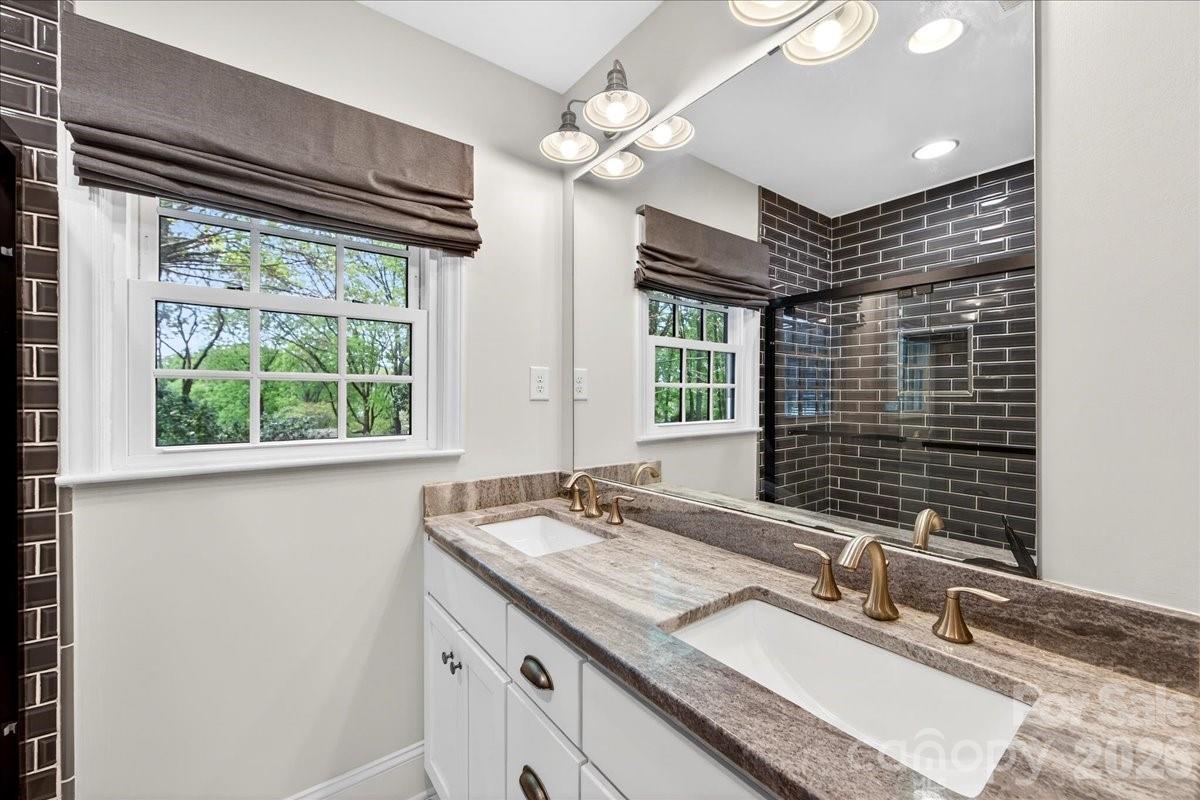 Robinson Woods - Residential