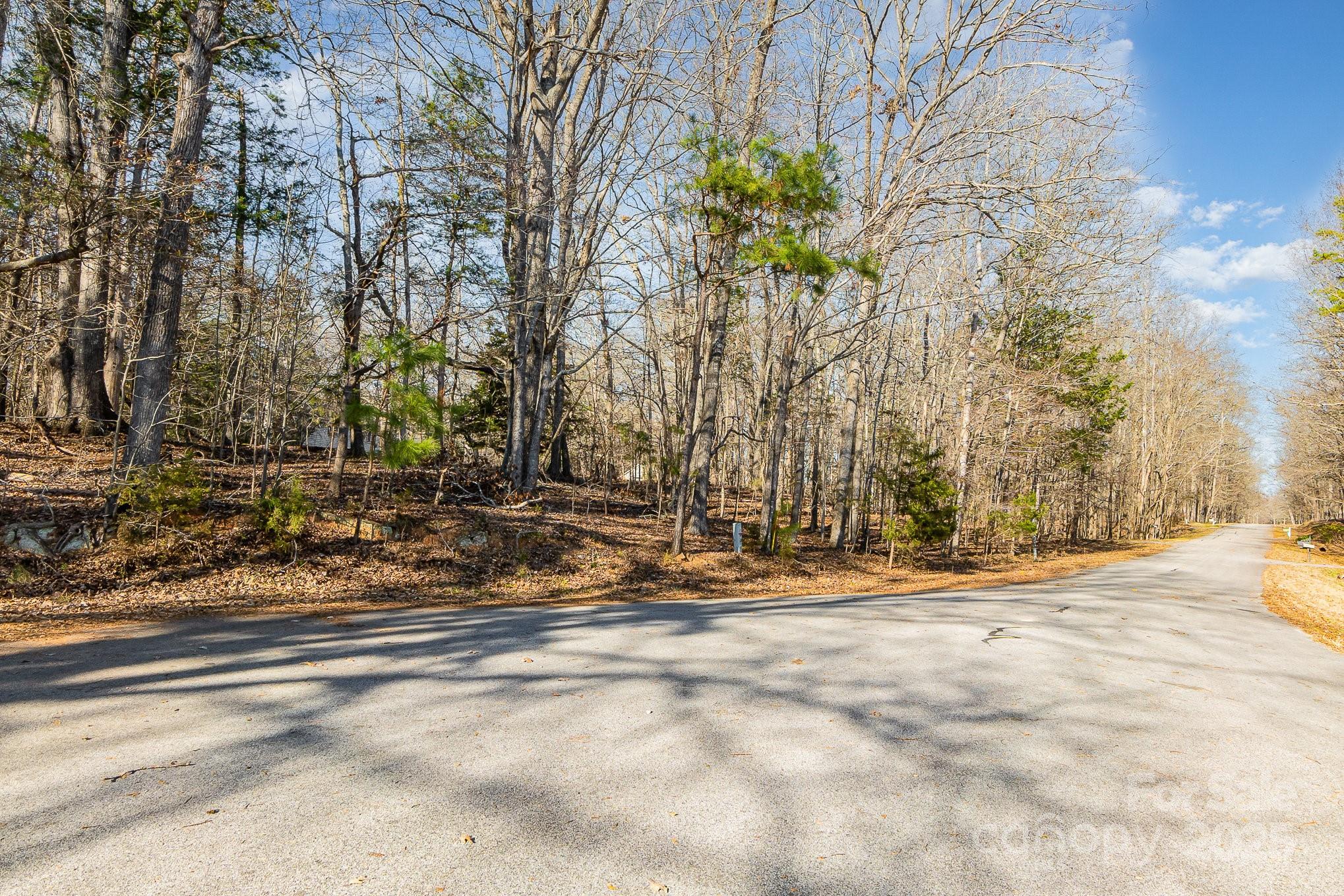 00 Creekwood Drive