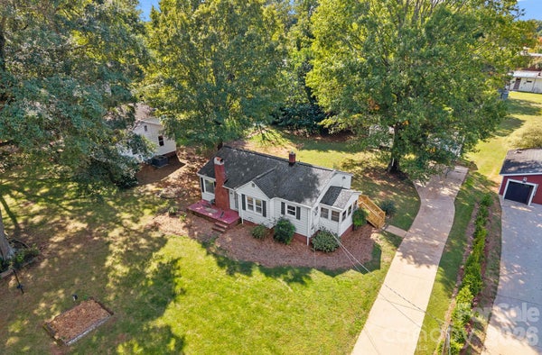 1127 THOMPSON AVE, CHARLOTTE, NC 28216 - Image 8c698ae4bc25d4d73e5db96e4bafae83/1588298375