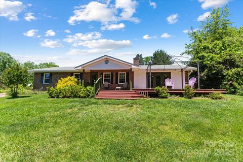 103 Hampshire Lane Canton NC 28716