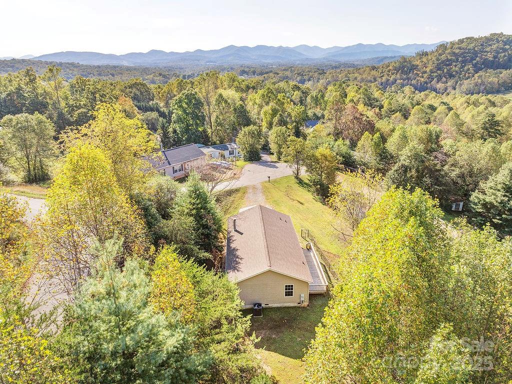 6 Clark Meadow Lane