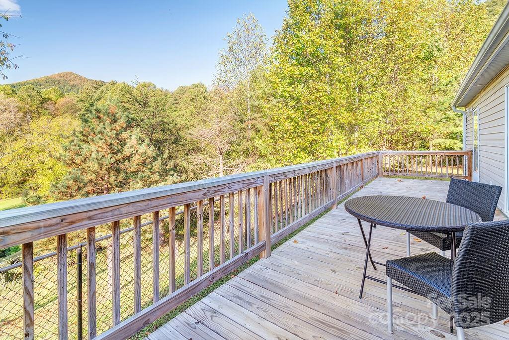 6 Clark Meadow Lane