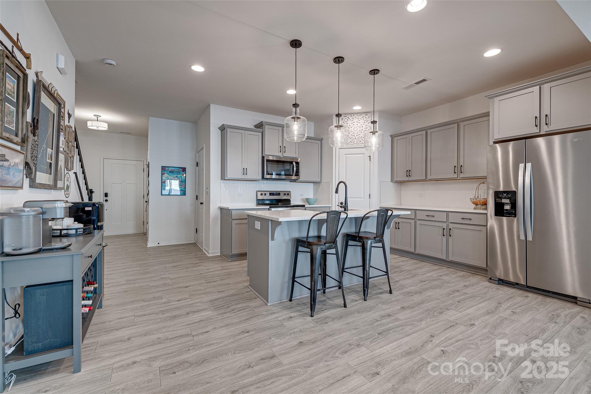 Charlotte, North Carolina 28214, United States, 3 Bedrooms Bedrooms, ,3 BathroomsBathrooms,Residential,Under Contract,100939