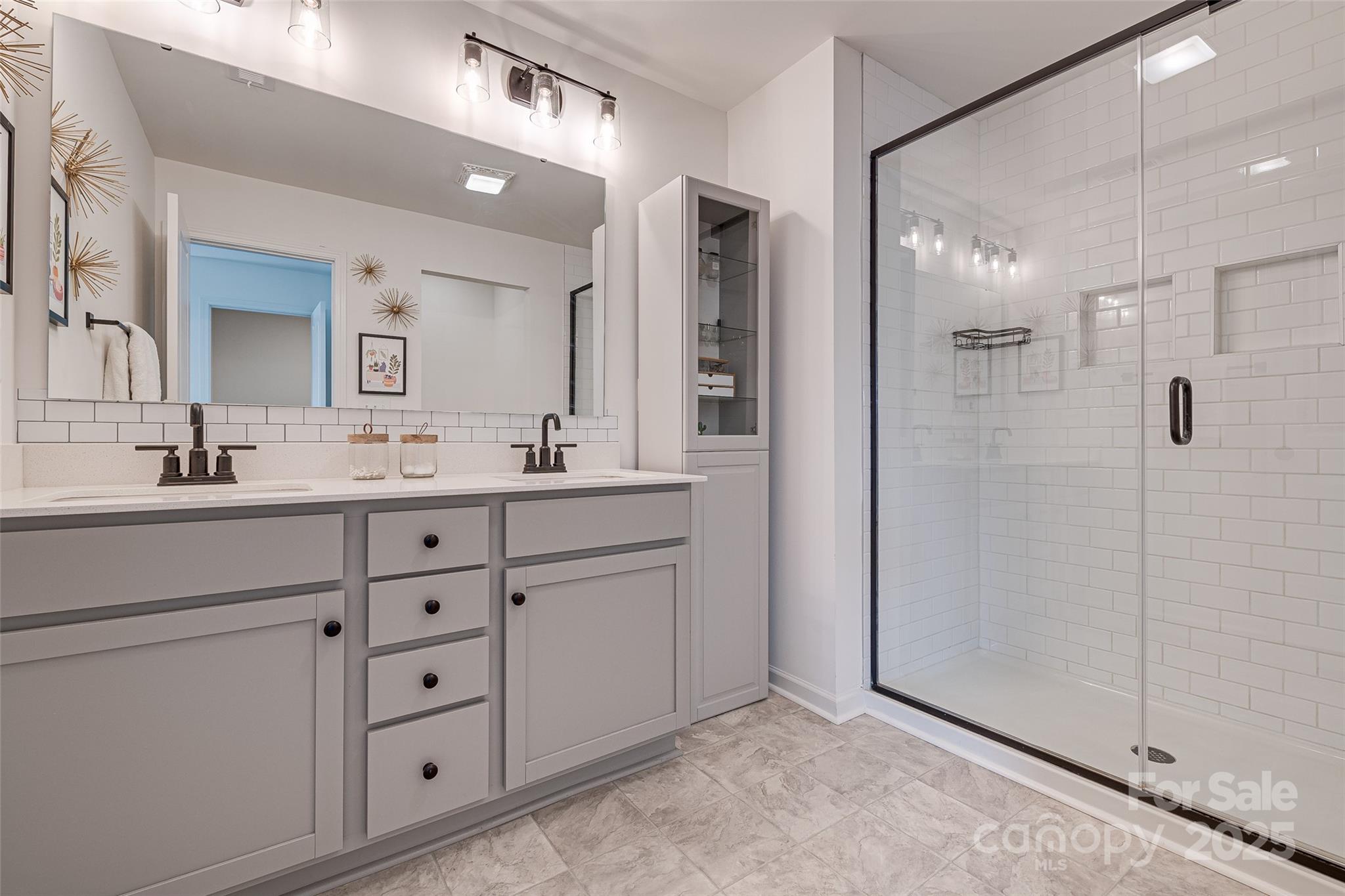 Charlotte, North Carolina 28214, United States, 3 Bedrooms Bedrooms, ,3 BathroomsBathrooms,Residential,Under Contract,100939