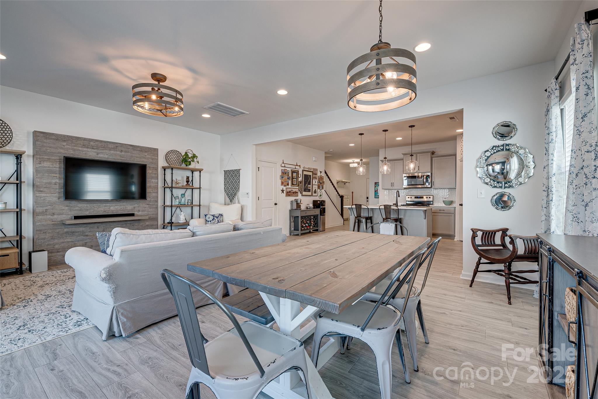 Charlotte, North Carolina 28214, United States, 3 Bedrooms Bedrooms, ,3 BathroomsBathrooms,Residential,Under Contract,100939 Charlotte, North Carolina 28214, United States, 3 Bedrooms Bedrooms, ,3 BathroomsBathrooms,Residential,Under Contract,100939