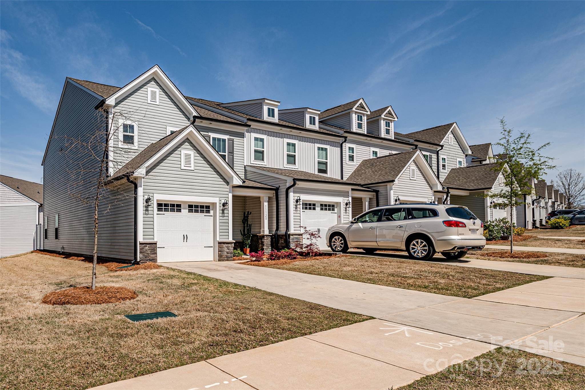 Charlotte, North Carolina 28214, United States, 3 Bedrooms Bedrooms, ,3 BathroomsBathrooms,Residential,Under Contract,100939