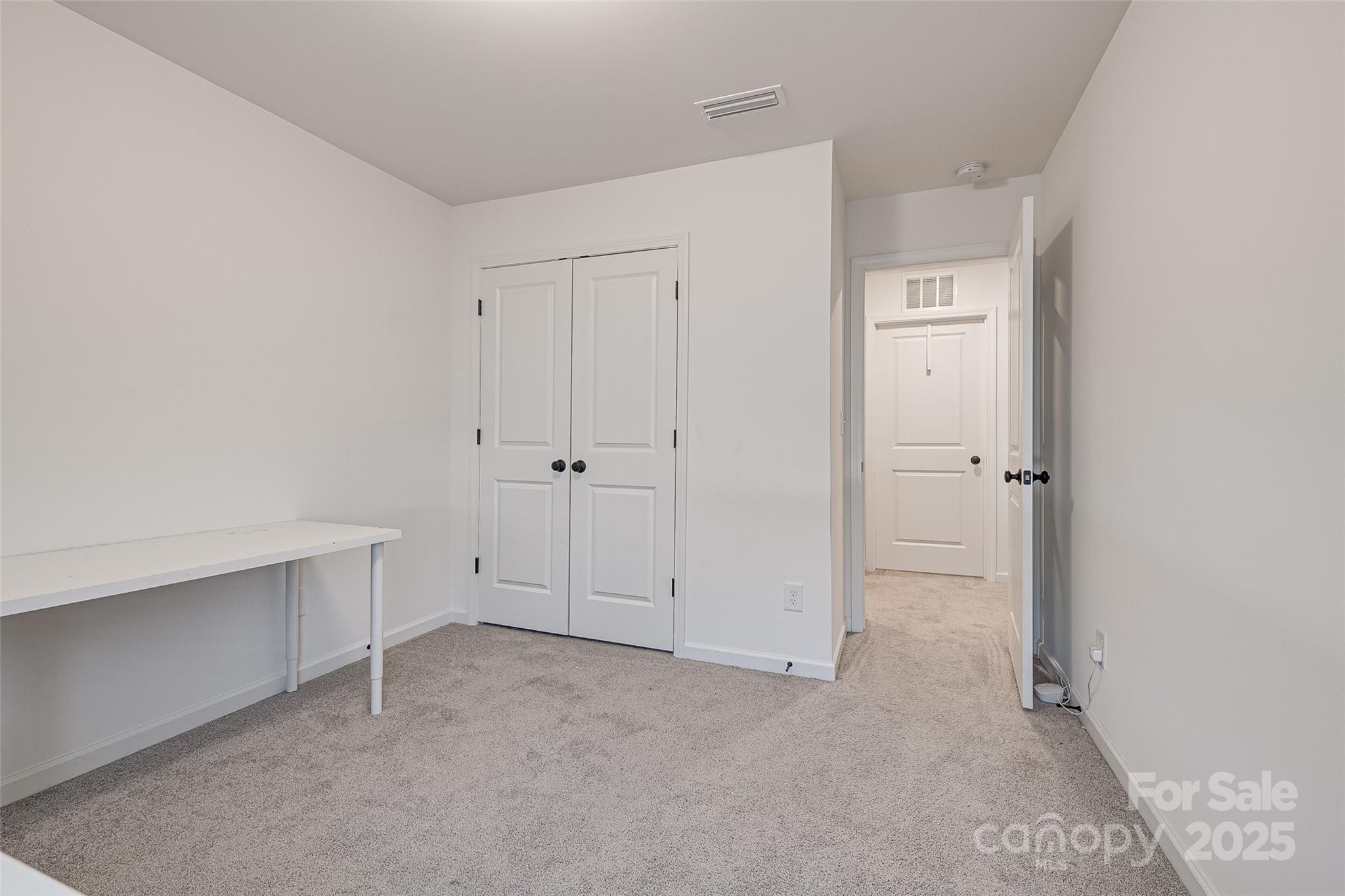 Charlotte, North Carolina 28214, United States, 3 Bedrooms Bedrooms, ,3 BathroomsBathrooms,Residential,Under Contract,100939