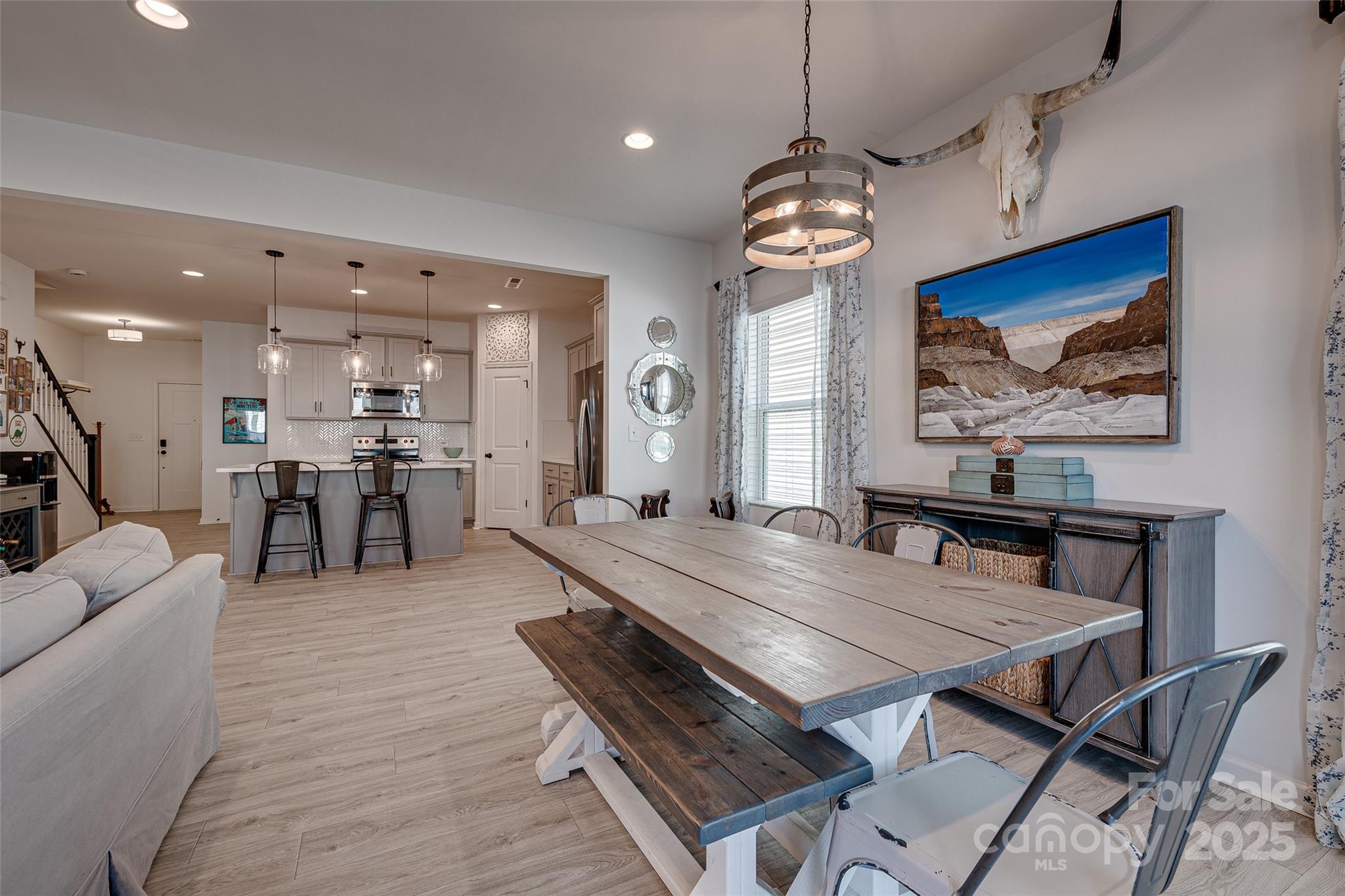 Charlotte, North Carolina 28214, United States, 3 Bedrooms Bedrooms, ,3 BathroomsBathrooms,Residential,Under Contract,100939