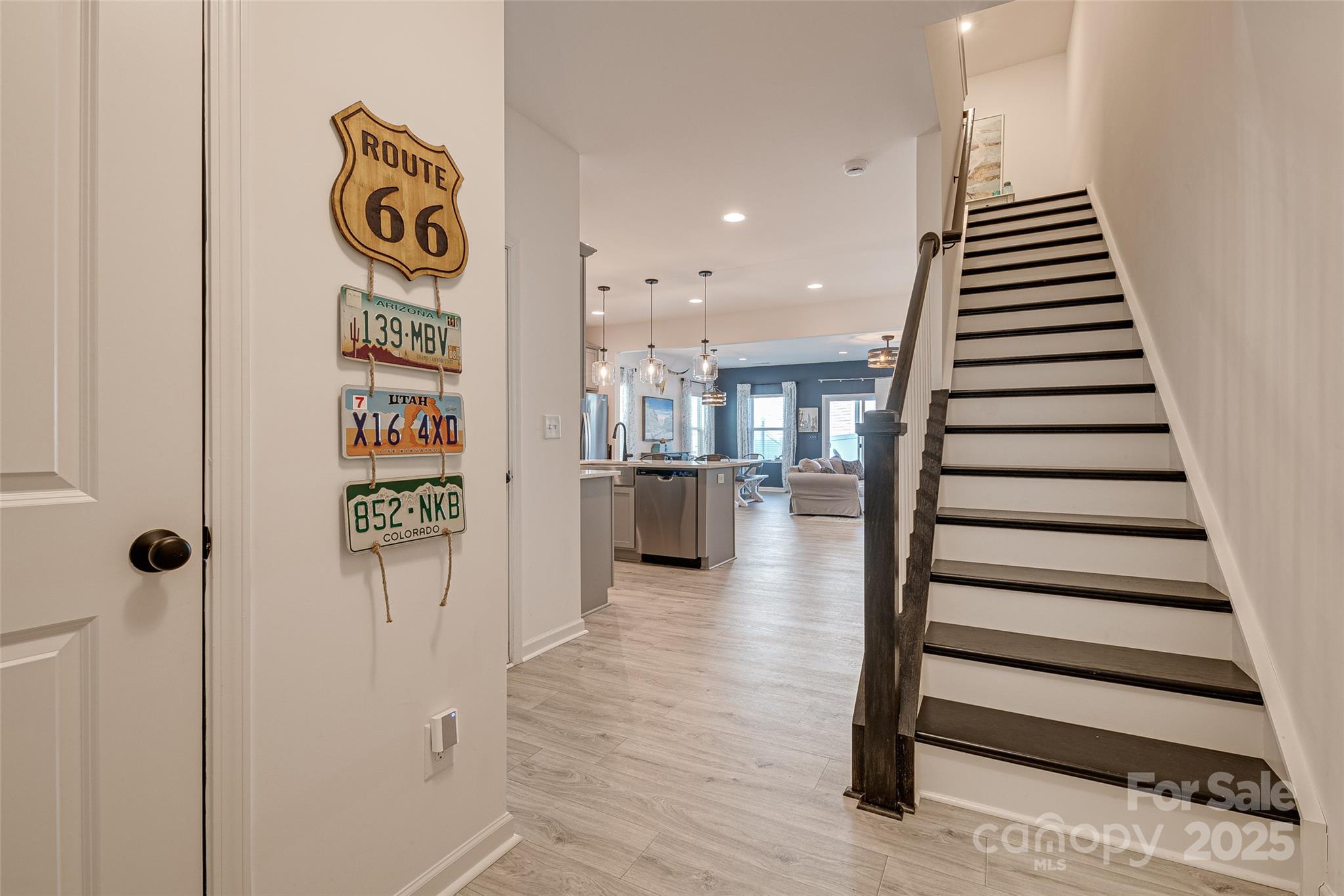 Charlotte, North Carolina 28214, United States, 3 Bedrooms Bedrooms, ,3 BathroomsBathrooms,Residential,Under Contract,100939