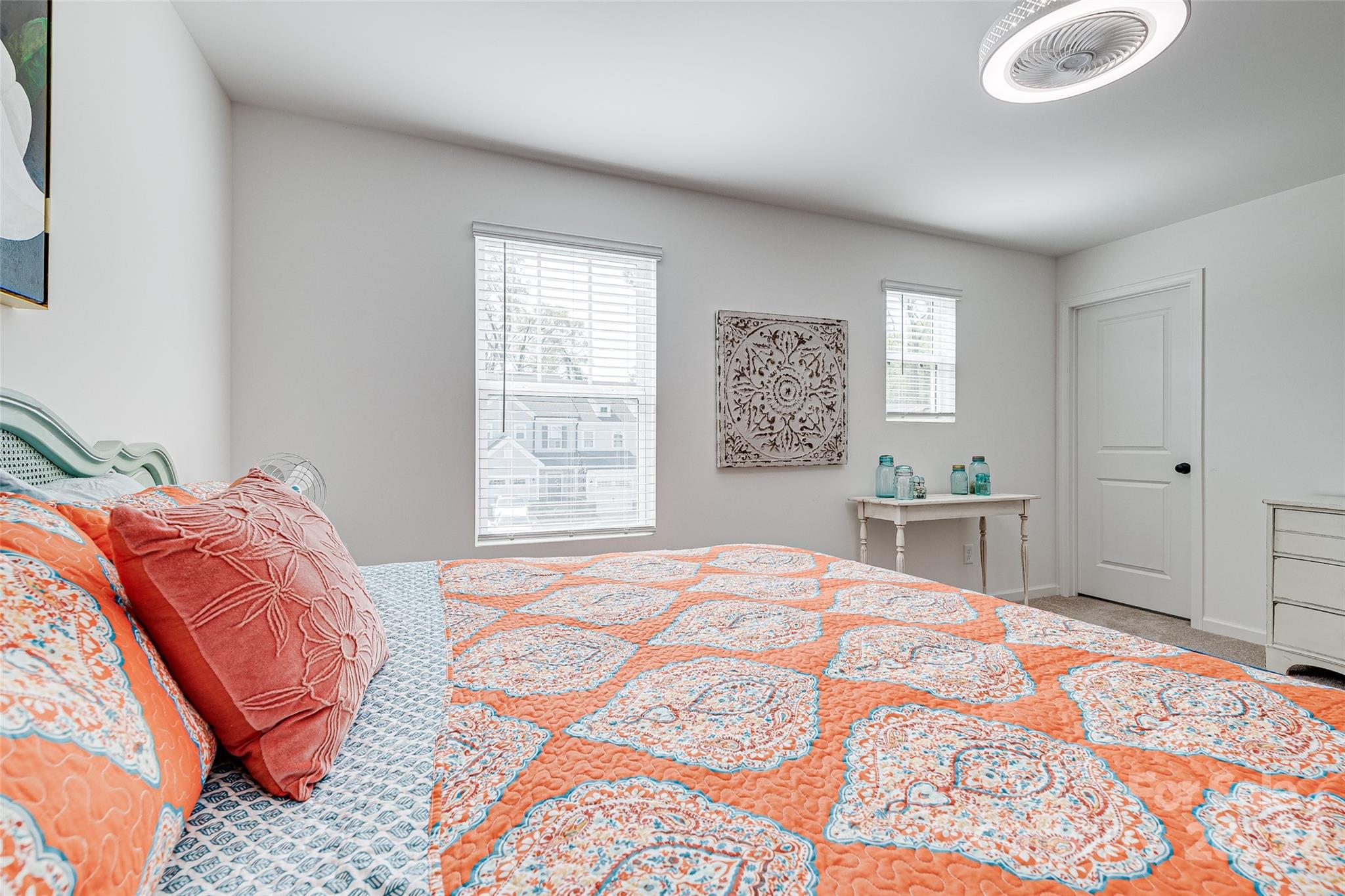 Charlotte, North Carolina 28214, United States, 3 Bedrooms Bedrooms, ,3 BathroomsBathrooms,Residential,Under Contract,100939