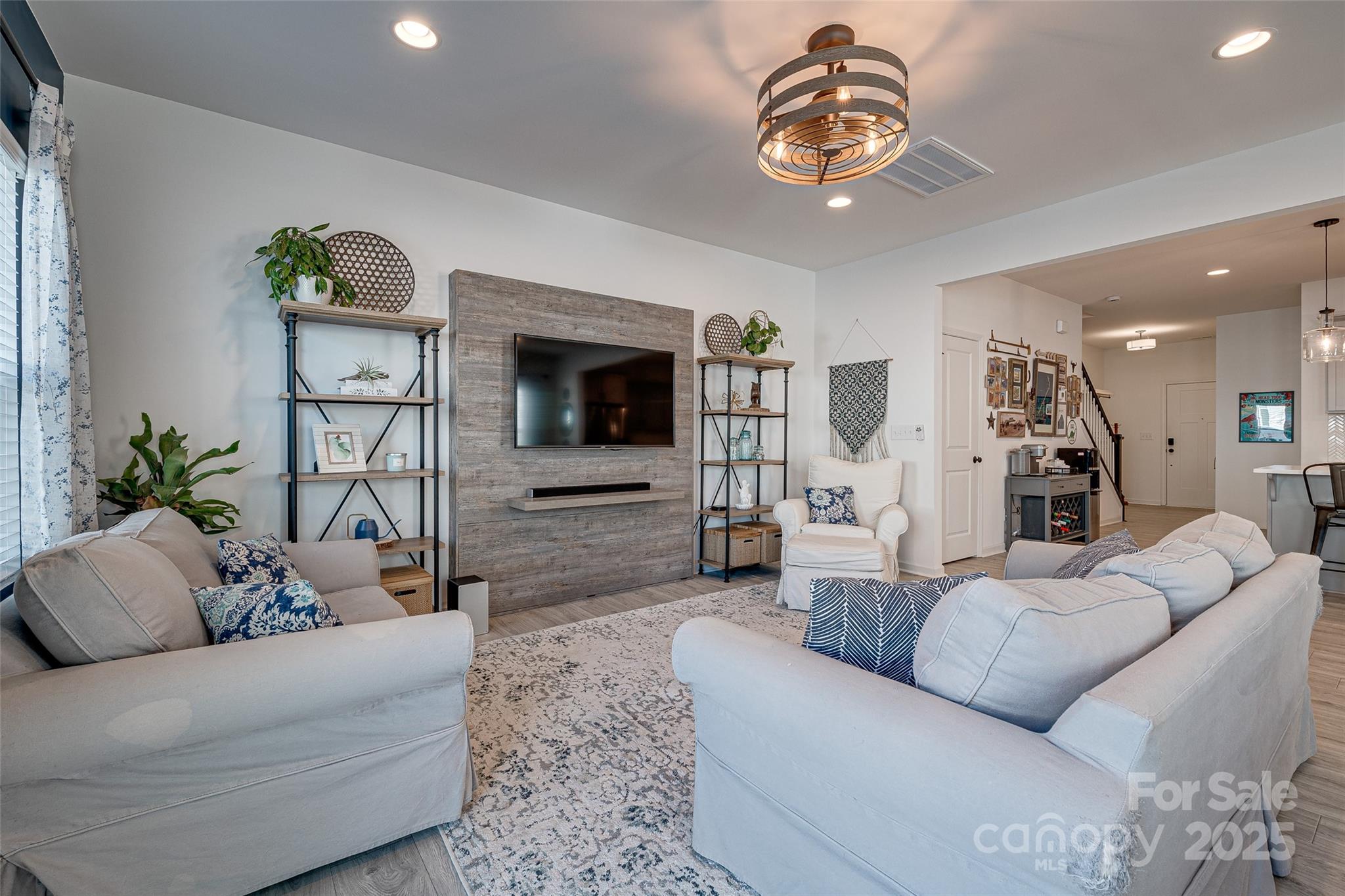 Charlotte, North Carolina 28214, United States, 3 Bedrooms Bedrooms, ,3 BathroomsBathrooms,Residential,Under Contract,100939