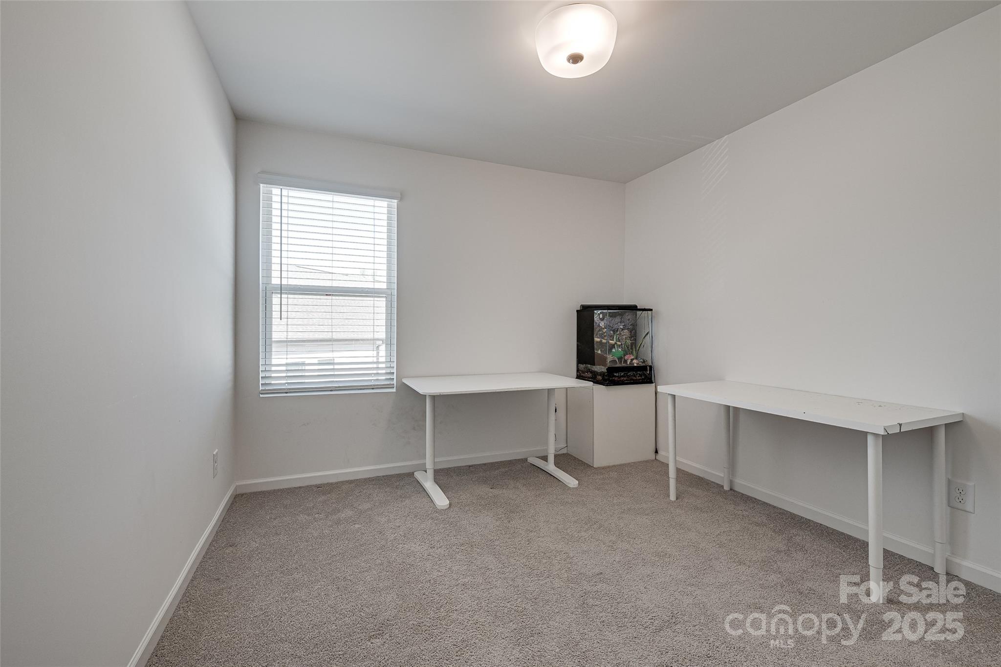 Charlotte, North Carolina 28214, United States, 3 Bedrooms Bedrooms, ,3 BathroomsBathrooms,Residential,Under Contract,100939