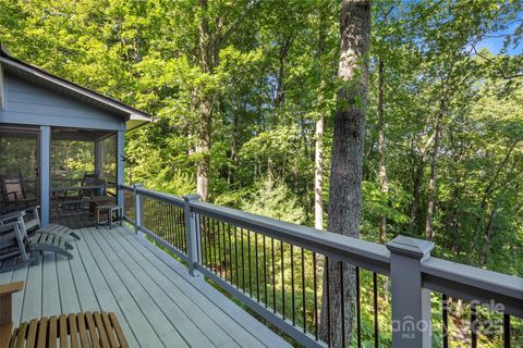 A home in Saluda