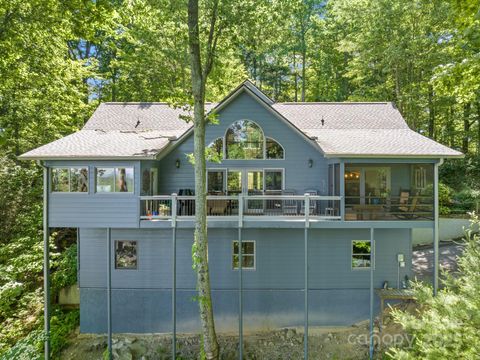 A home in Saluda