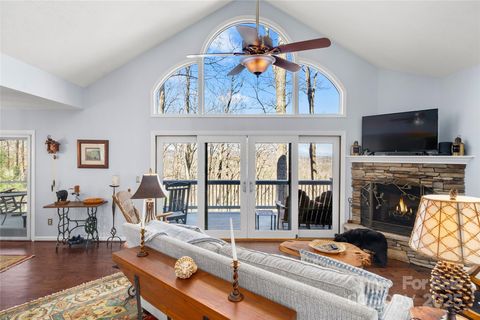 A home in Saluda
