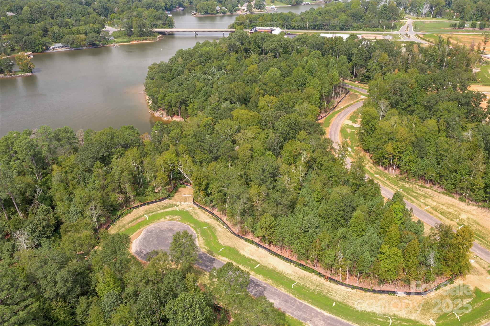 McLean - South Shore - Land